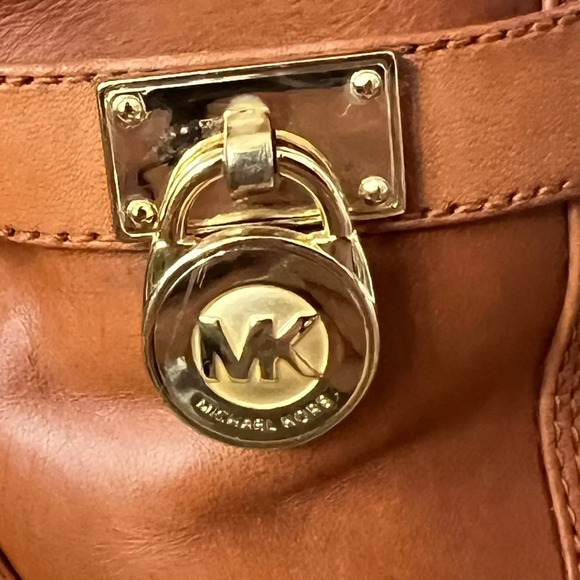 Michael Kors Hamilton Boot Riding 7M Leather Brown Tall Stacked Heel Charm Zip - Picture 6 of 9